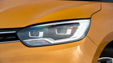 Renault Scenic - front light detail