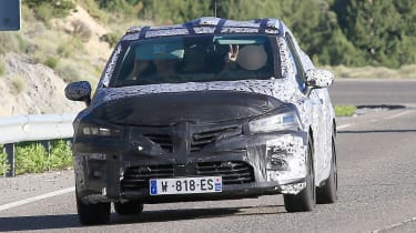 Renault Clio spied - front