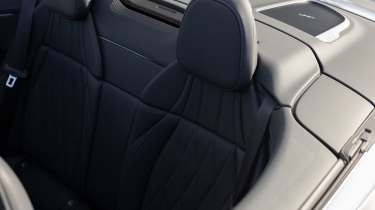 Mercedes CLE 300 Cabriolet - seat detail