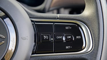 Fiat 500 - steering wheel controls