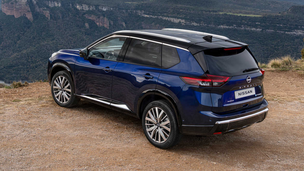 New%20Nissan%20X-Trail%20N-Trek%20-%20blue%20rear%203_4_dpvjtt.jpg