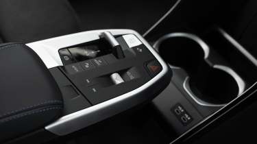 BMW X2 Mk2 - centre console