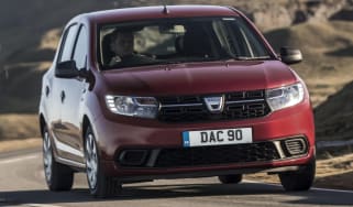 Dacia Sandero - front