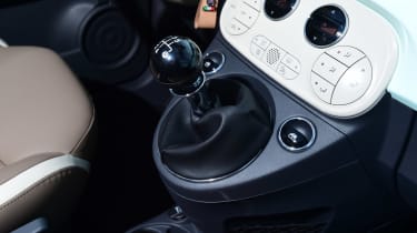 Fiat 500C 2015 gearstick