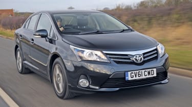 Toyota Avensis front tracking