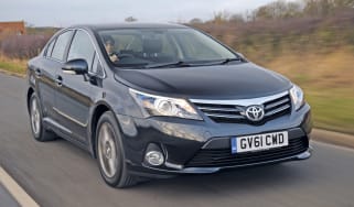 Toyota Avensis front tracking