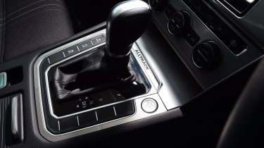 Volkswagen Passat Alltrack - gear lever