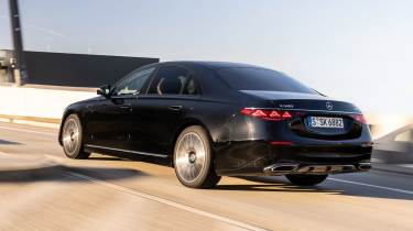 Mercedes S-Class 2026 - rear tracking