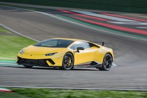  Lamborghini Huracan Performante 2017 review front
