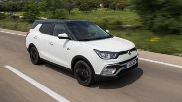 SsangYong Tivoli XLV 2016 - front tracking