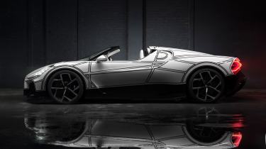 Bugatti Mistral Blanc Eternel - side