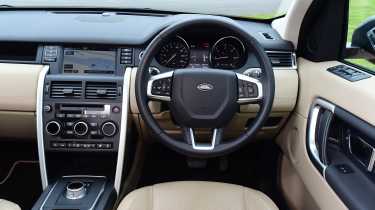 Used car hunter - Land Rover Discovery Sport interior 