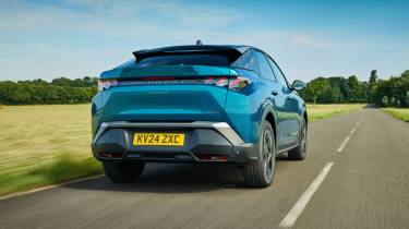 Peugeot 3008 Hybrid - rear tracking