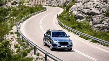 Bentley Bentayga Diesel - front panning