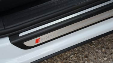 Audi SQ5 kick plates