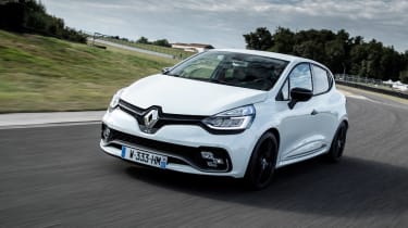 Renaultsport Clio 220 Trophy - front action