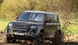 Land Rover Defender mud skid