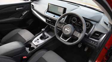 Nissan Qashqai - interior 