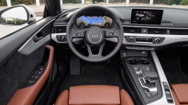 Audi A5 Cabriolet - dash