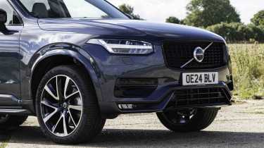 Volvo XC90 B5 - front detail