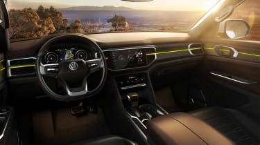 Volkswagen Atlas Tanoak concept - dash
