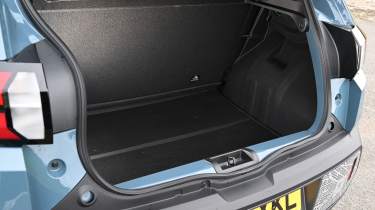 Dacia Spring - boot