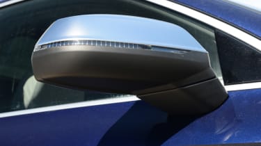 Audi SQ5 - wing mirror