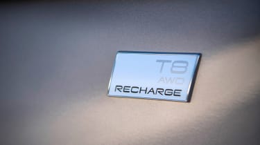 Volvo XC90 Recharge - T8 badge
