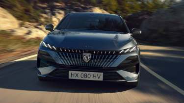 Peugeot 308 facelift - front action