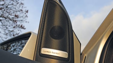 Mercedes B-Class speakers