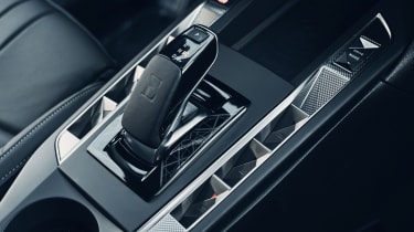 New DS 3 Crossback Louvre special edition unveiled - gear lever