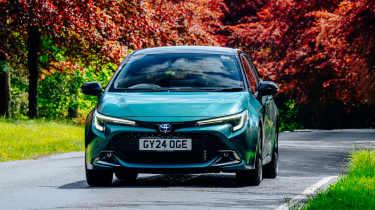 Toyota Corolla Excel in the UK - front dynamic 