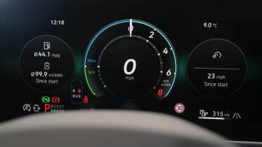 New Volkswagen Passat Estate - digital drivers display 