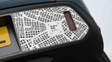 Dacia Spring - rear bumper close up