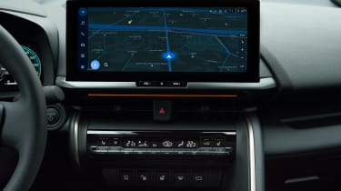 Toyota C-HR Plug-in 2024 screen