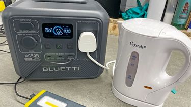 Bluetti AC50B power pack