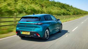 Peugeot E-308 - rear tracking, high