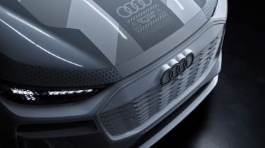 Audi Q6 e-tron - front detail
