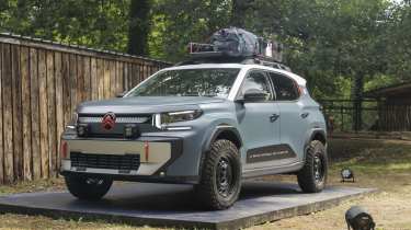 Citroen C3 Aircross Marine - front static 