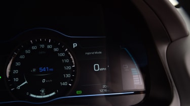 Hyundai Ioniq - dials