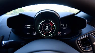 Aston Martin Vantage Mk2 - dials
