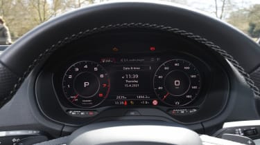 Audi Q2 35 TFSI long-termer - dials