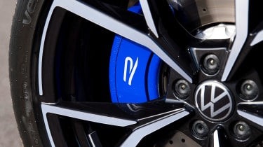 Volkswagen Tigun R - wheel detail