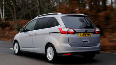 Ford Grand C-MAX rear tracking