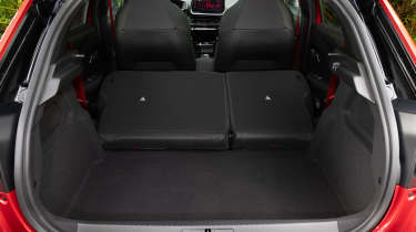 Peugeot 208 GTi - boot seats down