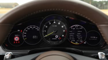 Porsche Panamera Sport Turismo - dials