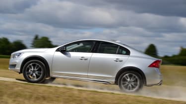 Volvo S60 Cross Country 2015 - side