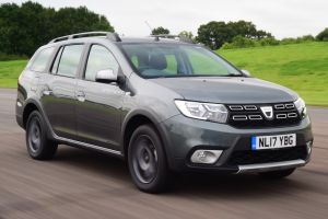 Triple test - Logan MCV Stepway - front