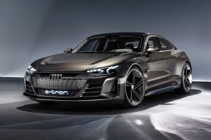 Audi e-tron GT concept - front studio