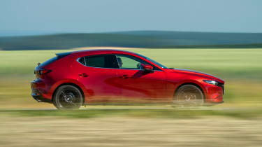 Mazda 3 SkyActiv-X - side action
